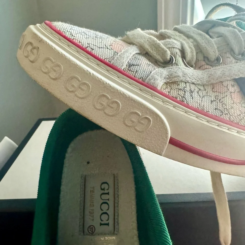 GUCCI CLASSIC 😊😊😊Size 7 - Picture 4 of 12